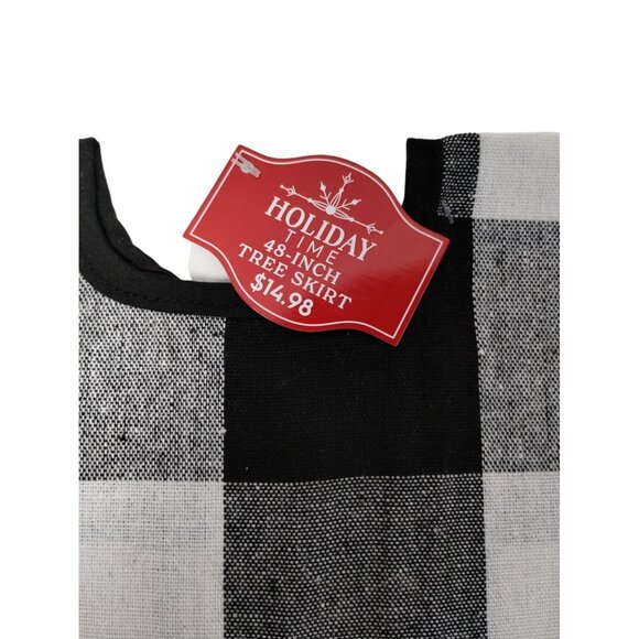 Holiday Time 48 inch Black and White Buffalo Plaid Checkered Tree Skirt - Picture 4 of 4